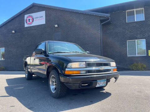 2000 Chevrolet S-10 for sale at Big Man Motors in Farmington MN