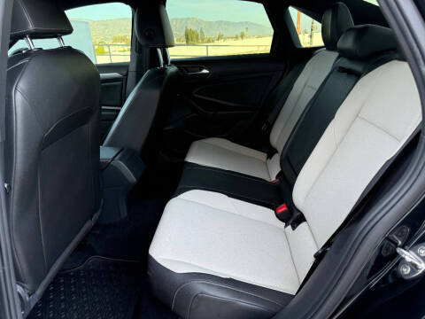 2019 Volkswagen Jetta R-Line