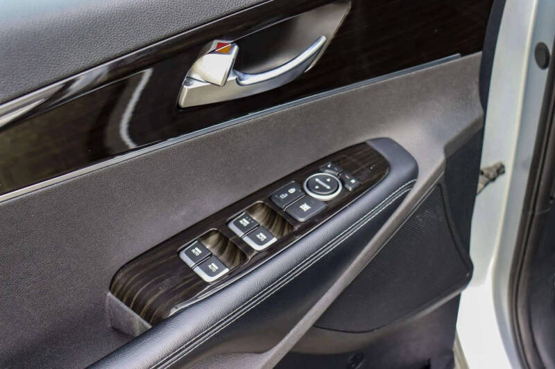 2020 Kia Sorento EX V6