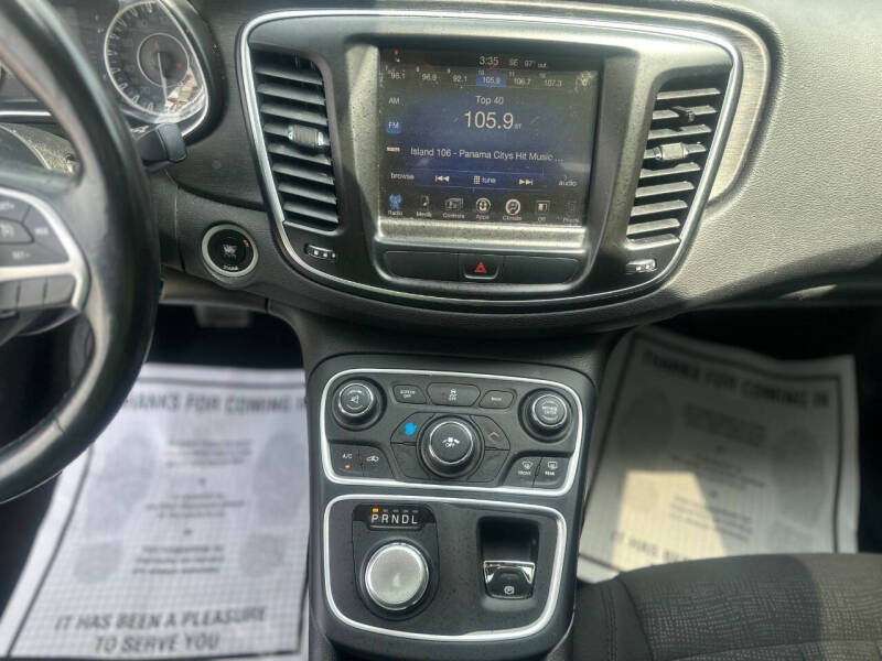 2016 Chrysler 200 Limited