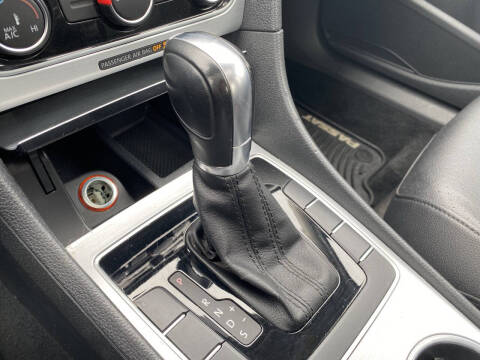 2013 Volkswagen Passat SE PZEV