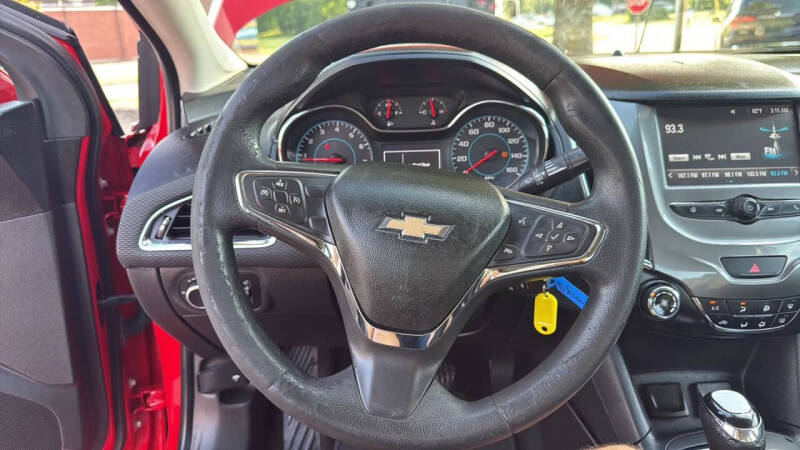 2017 Chevrolet Cruze LT Auto