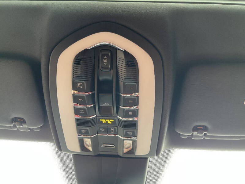 2015 Porsche Cayenne S