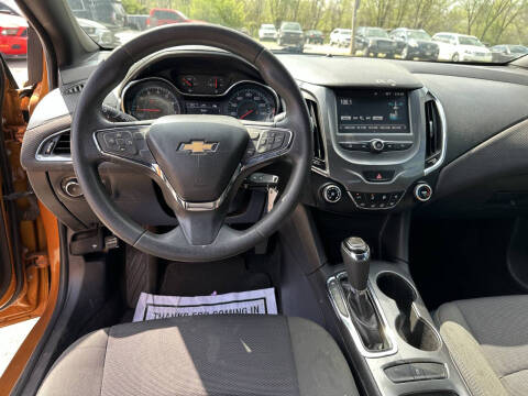 2017 Chevrolet Cruze LT Auto