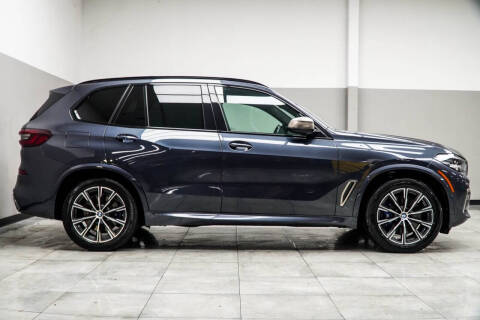 2022 BMW X5 M50i