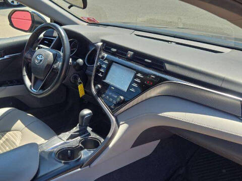 2020 Toyota Camry SE