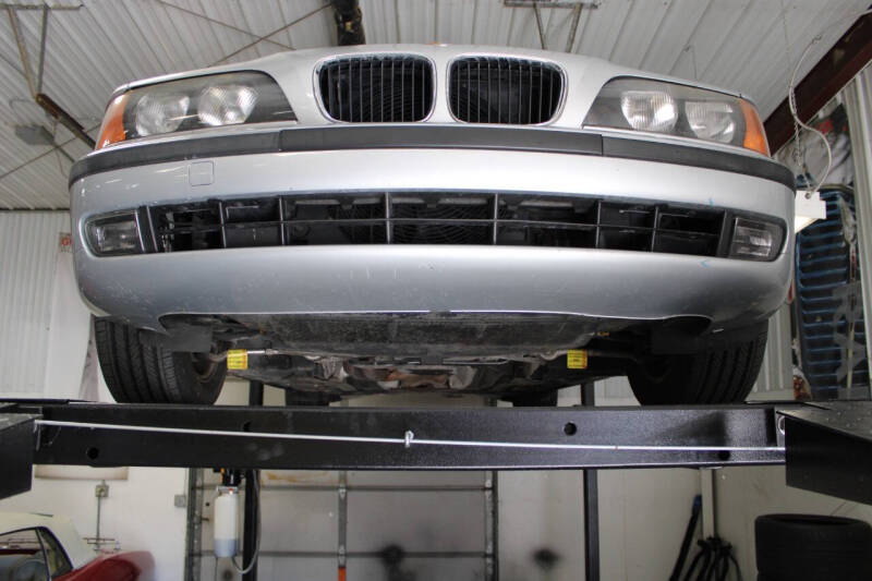 2000 BMW 5 Series 528i