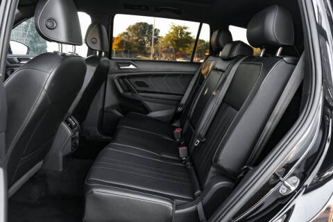 2022 Volkswagen Tiguan SE R-Line Black