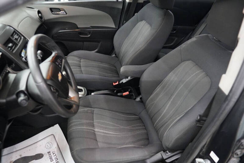 2015 Chevrolet Sonic LT Auto