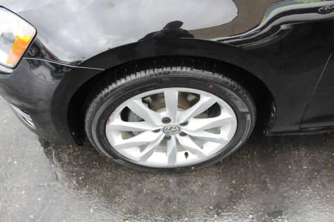 2017 Volkswagen Golf SportWagen