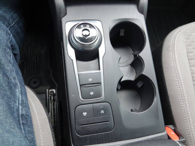 2022 Ford Escape SE