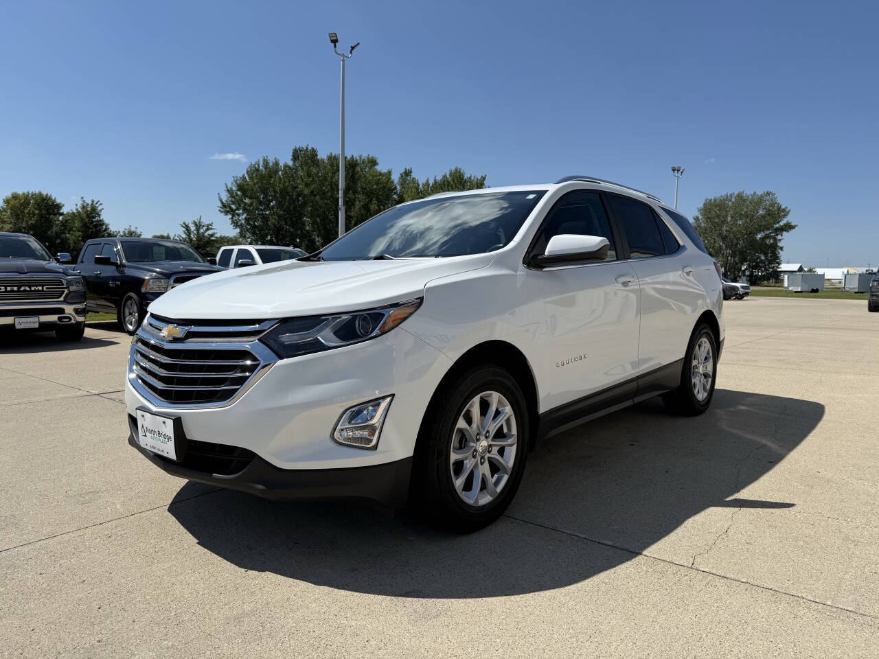 2021 Chevrolet Equinox photo 2