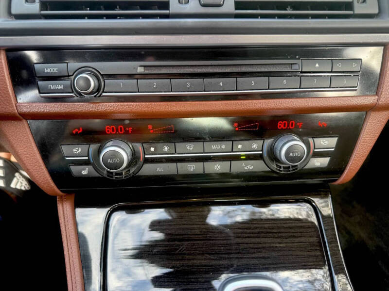 2012 BMW 5 Series 550i xDrive