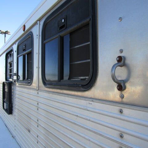 2003 HORSE SHUTTLE 14FT STOCK COMBO TRAILER
