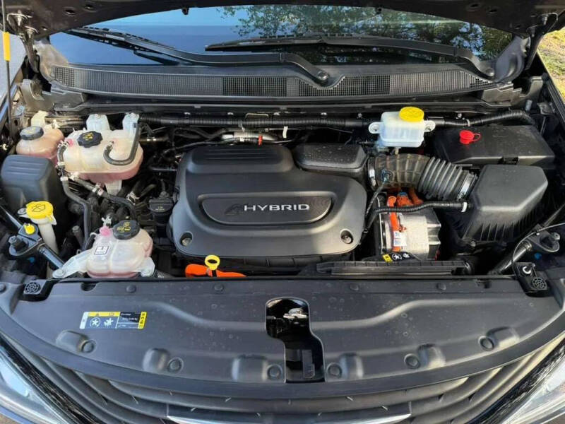 2018 Chrysler Pacifica Hybrid Limited