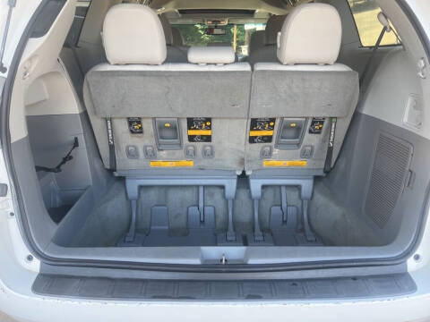 2011 Toyota Sienna