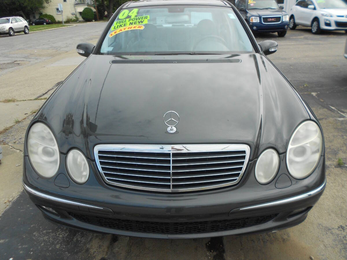 Gray 2004 Mercedes-Benz E-Class E 320 E 320 4dr Sedan 2