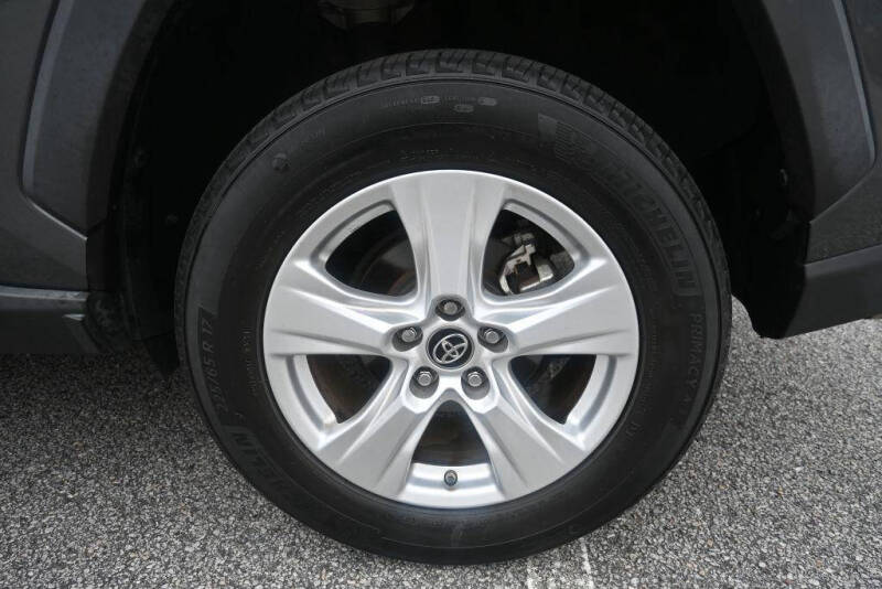 2020 Toyota RAV4 Hybrid LE