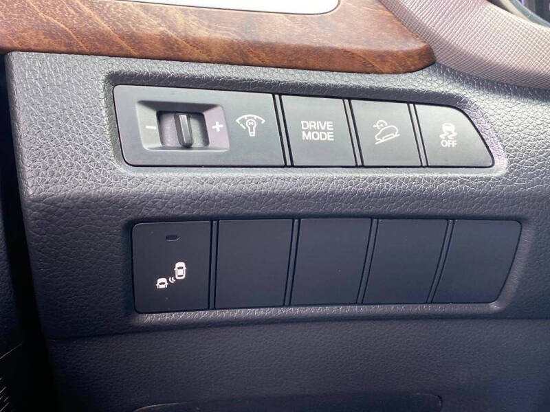 2017 Hyundai Santa Fe SE