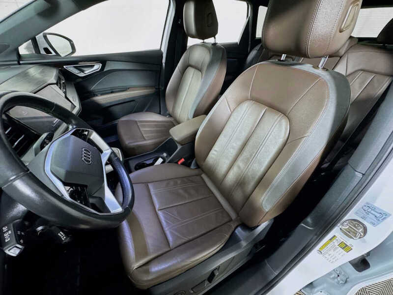 2022 Audi Q4 e-tron quattro Premium 50