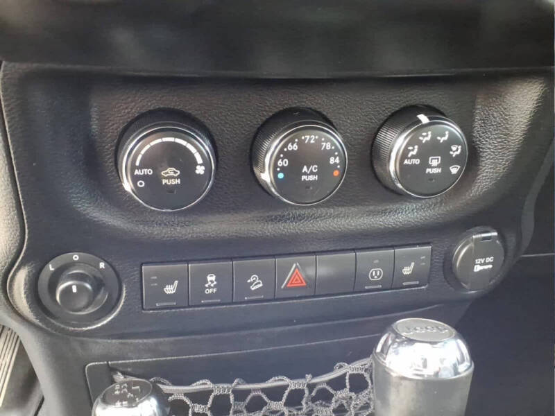 2013 Jeep Wrangler Sahara