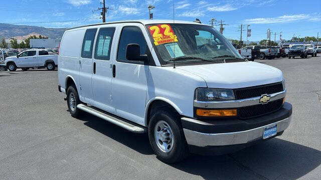 2022 Chevrolet Express 2500