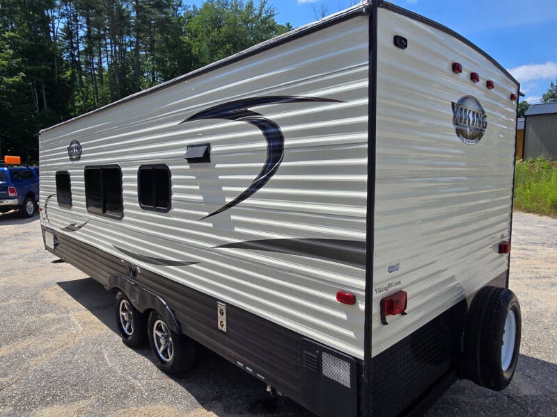 2017 Viking 21FQ