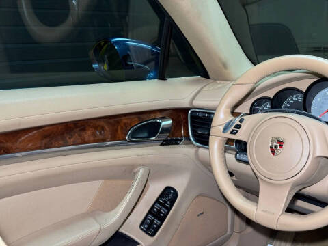 2012 Porsche Panamera