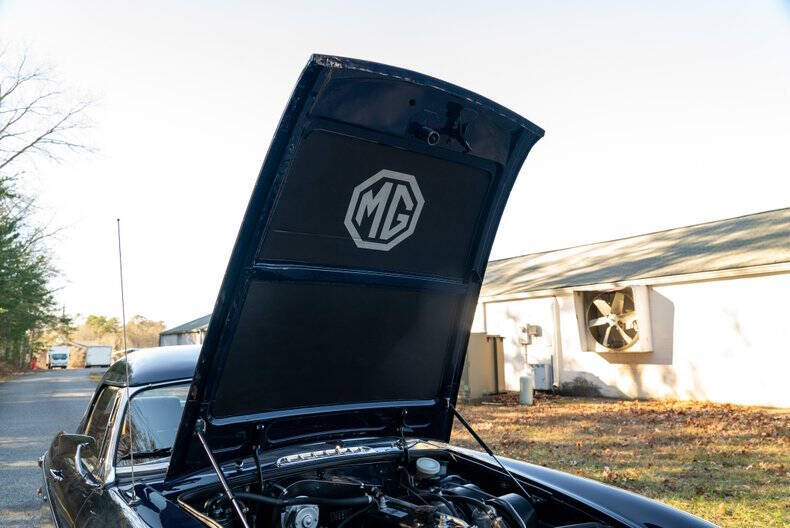 1973 MG B