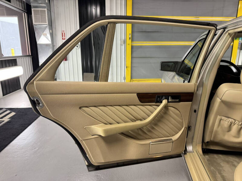 1989 Mercedes-Benz 300-Class 300 SEL