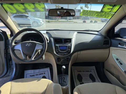 2013 Hyundai Accent GLS