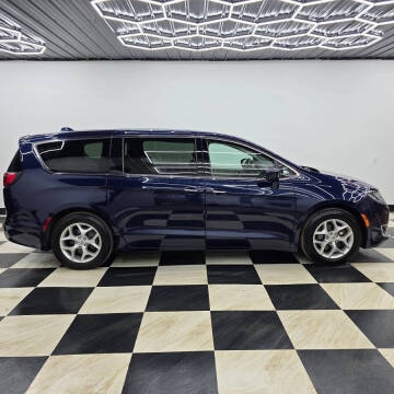 2018 Chrysler Pacifica Touring Plus