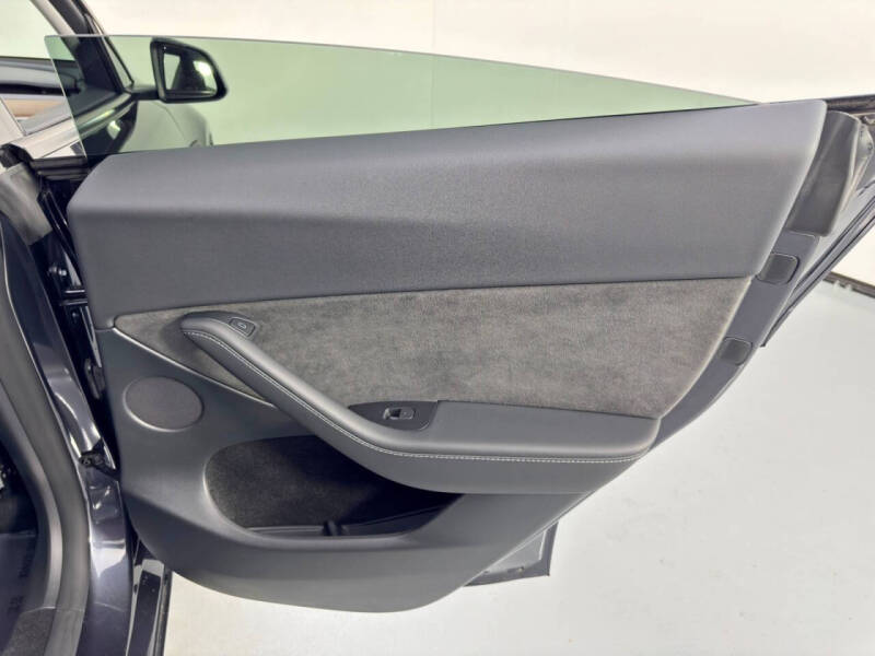 2024 Tesla Model Y Performance