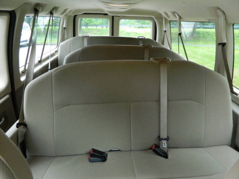 2008 Ford E-Series E-350 SD XLT