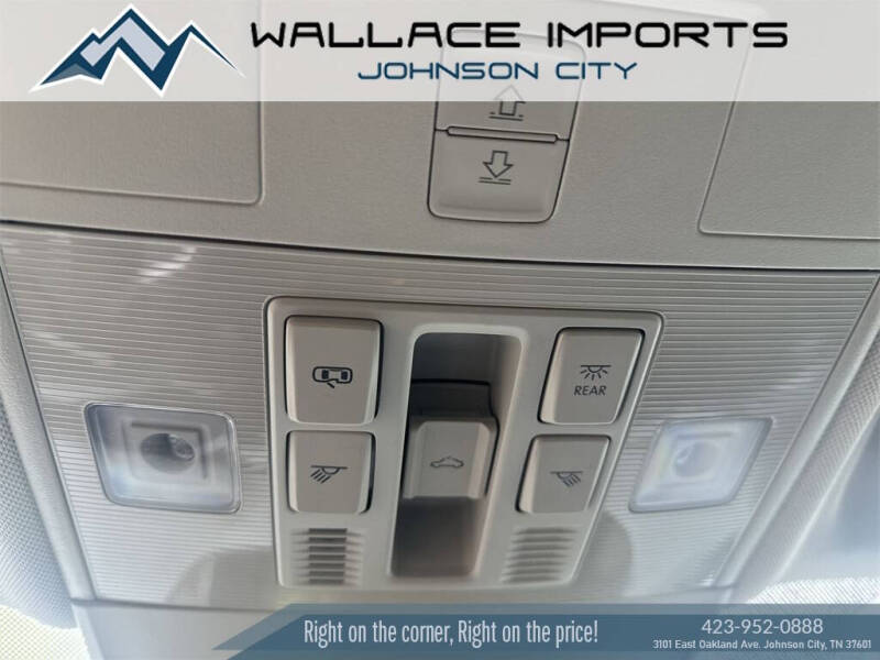 2026 Volkswagen Taos SE Black 4Motion