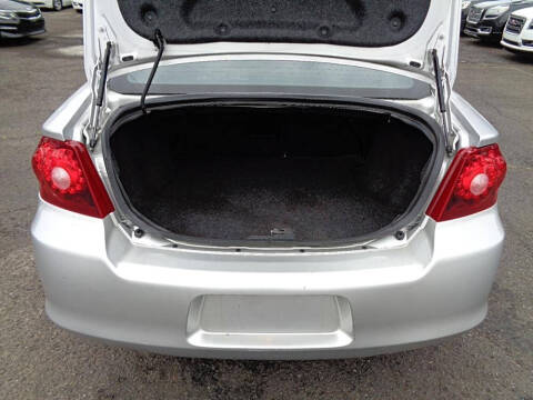 2012 Dodge Avenger SE