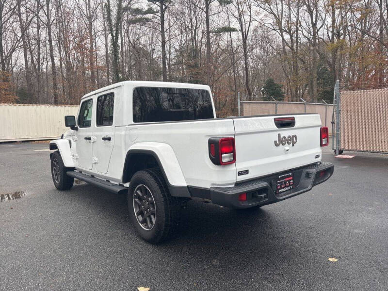 2023 Jeep Gladiator Overland