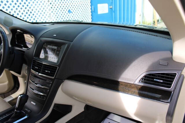 2018 Lincoln MKT Reserve