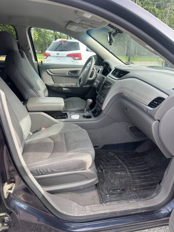 2017 Chevrolet Traverse LS