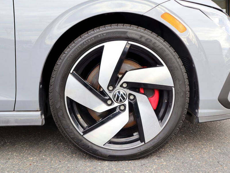 2022 Volkswagen Golf GTI SE