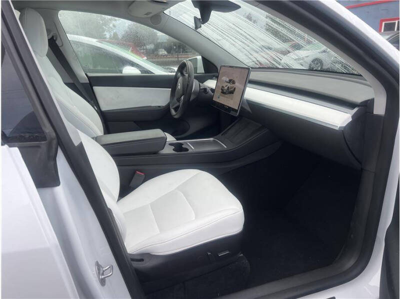 2022 Tesla Model Y Long Range