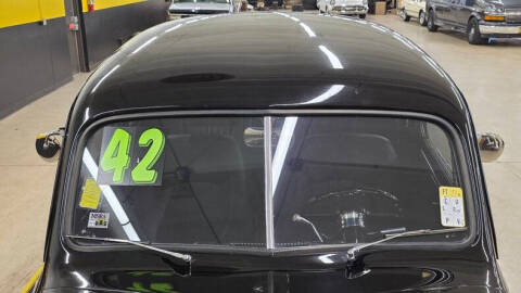 1942 Ford Super Deluxe