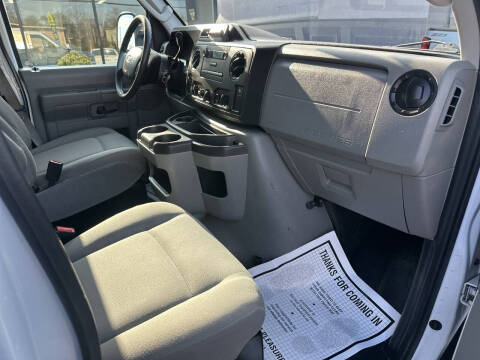 2016 Ford E-Series E-350 SD