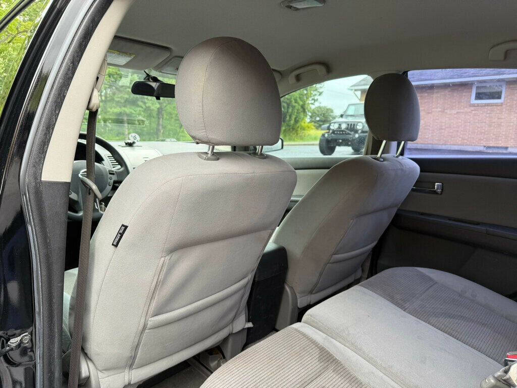 2010 Nissan Sentra 31