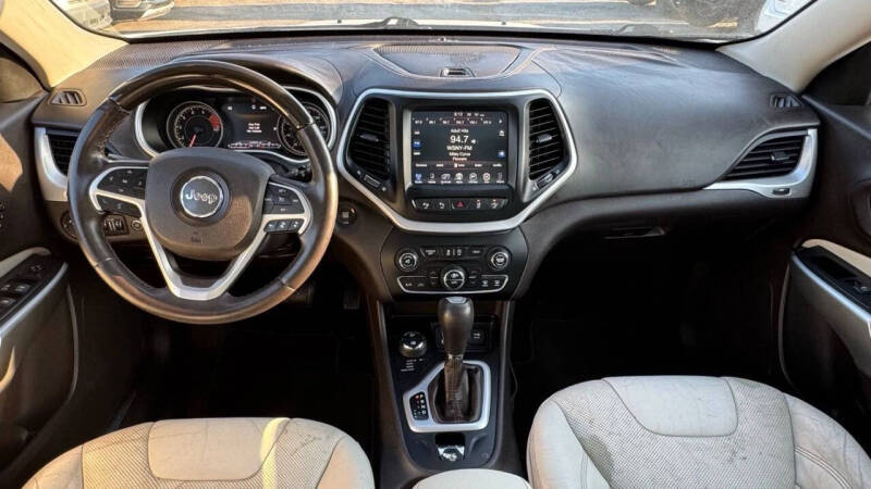 2017 Jeep Cherokee Overland