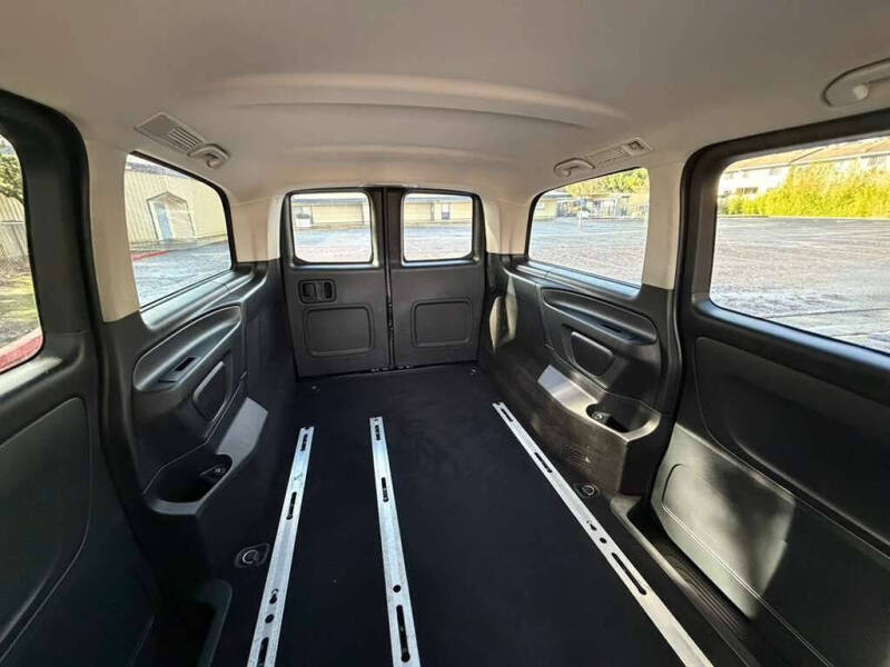 2017 Mercedes-Benz Metris Passenger