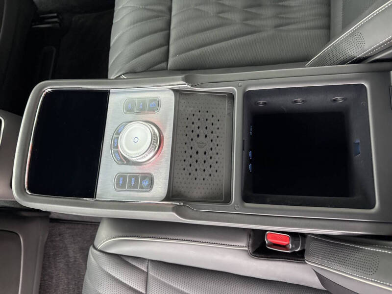 2025 Genesis G90 3.5T e-Supercharger