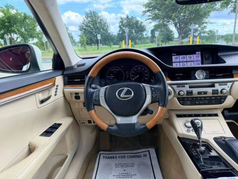 2013 Lexus ES 300h
