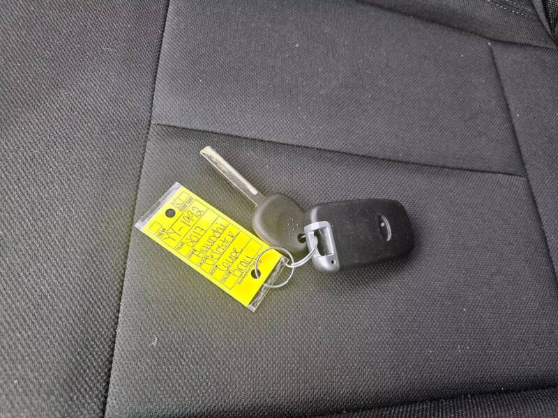 2017 Hyundai Veloster Value Edition