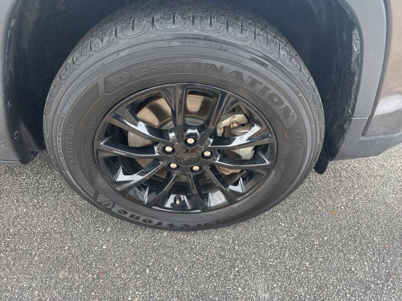 2023 Jeep Cherokee Altitude Lux